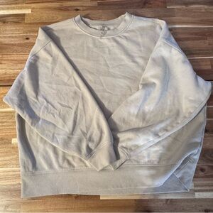 Calvin Klein women’s Beige Crewneck Sweater oversized, EUC. Small cream